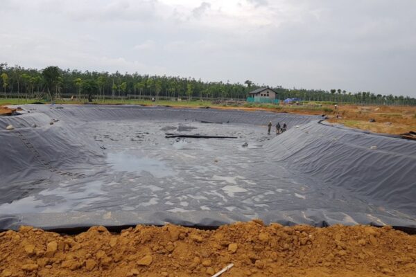 thi công màng chống thấm hdpe tiến huệ